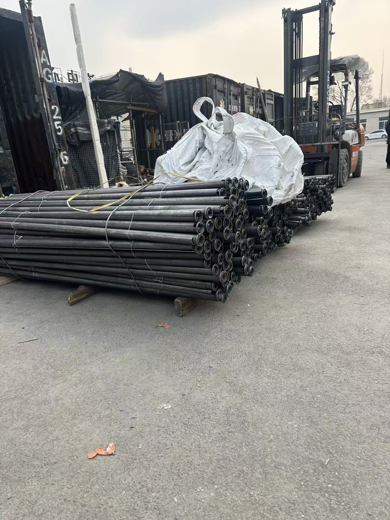 管缝锚杆